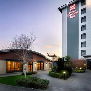 Hilton Garden London Heathrow Airport מלון
