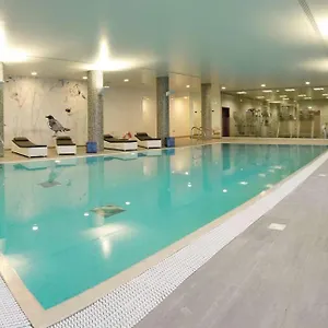 Radisson Blu East Midlands Airport מלון